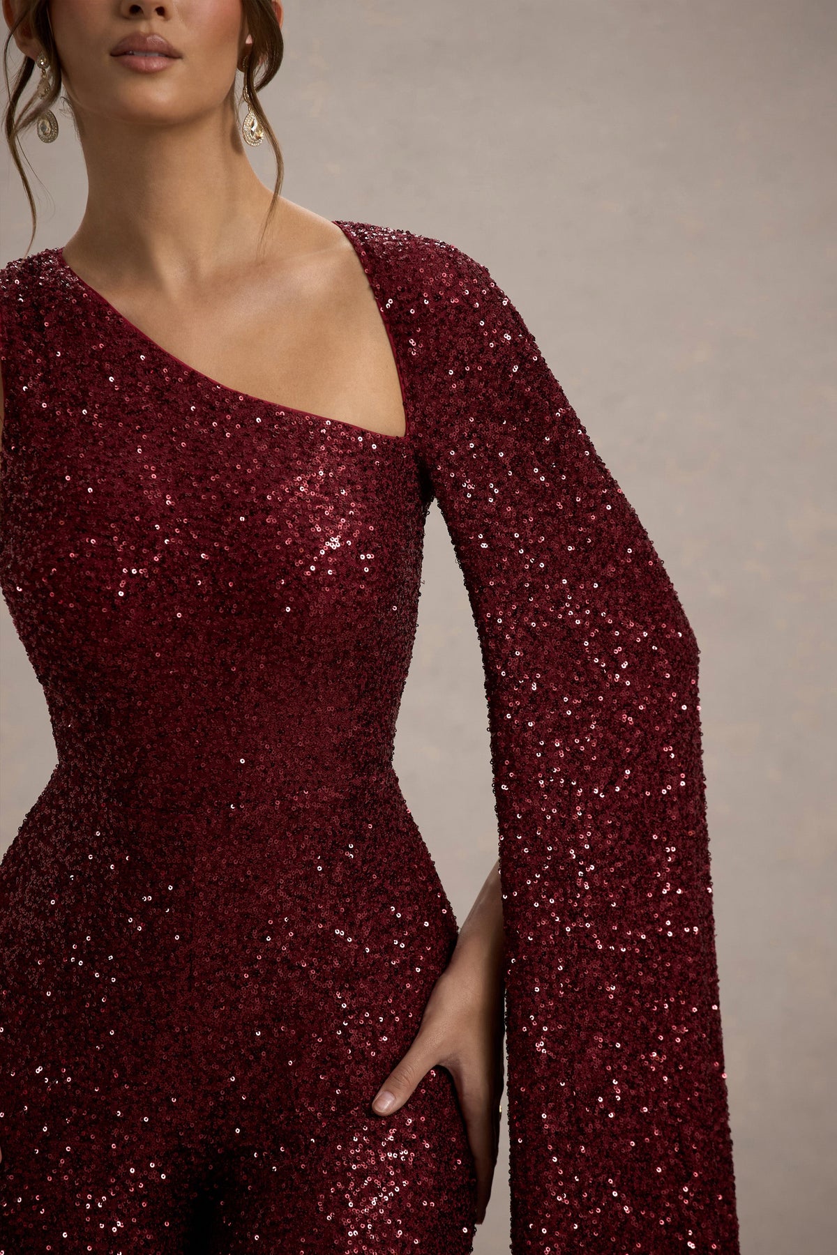 Star Seeker | Port Sequin One-Shoulder Cape Sleeve Jumpsuit